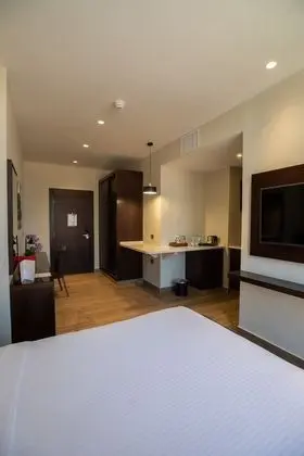 Deluxe Tek Büyük Yataklı Oda, 1 Yatak Odası, Sigara İçilebilir, Özel Banyo