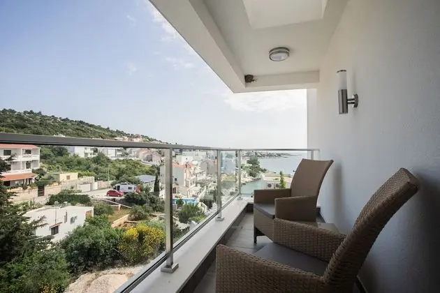 Luxury Villa, 4 Yatak Odası, Deniz Manzaralı, Denize Bakan