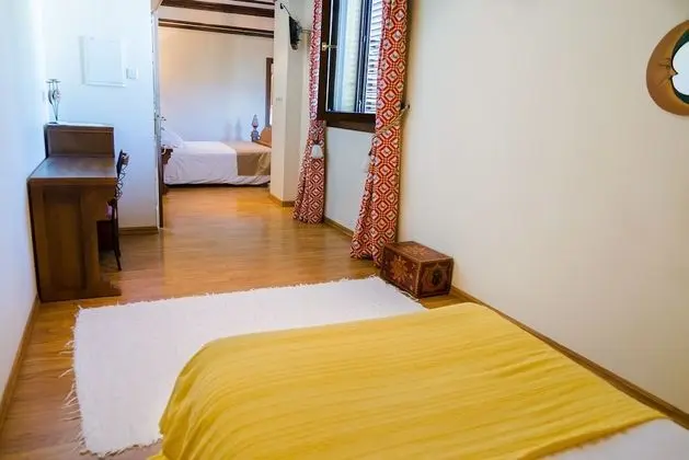 Superior Tek Büyük veya İki Ayrı Yataklı Oda