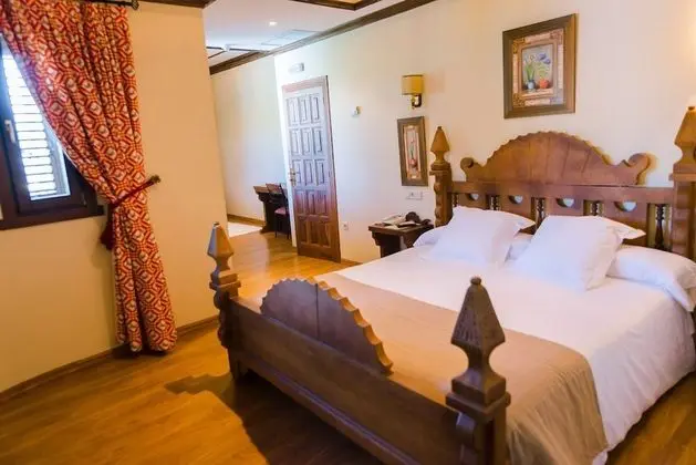 Superior Tek Büyük veya İki Ayrı Yataklı Oda