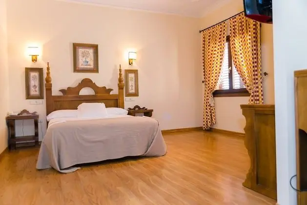 Superior Tek Büyük veya İki Ayrı Yataklı Oda