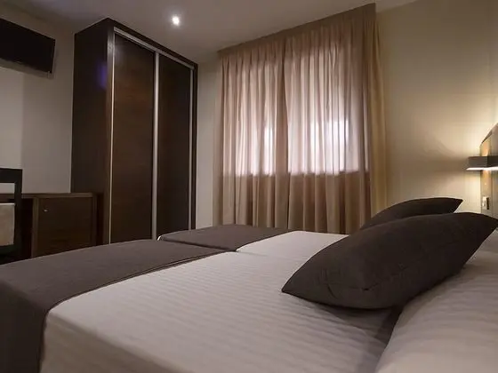 İki Ayrı Yataklı Oda, Dağ Manzaralı