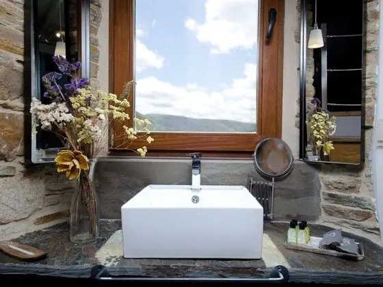 Süit, Vadi Manzaralı (La Capilla)