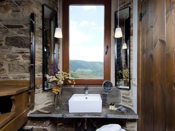 Süit, Vadi Manzaralı (La Capilla)