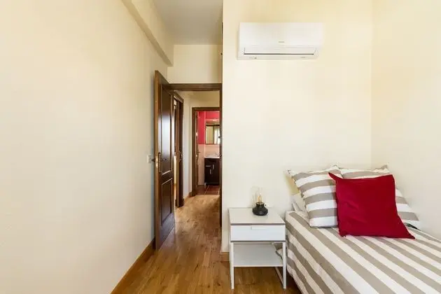 Ev, 2 Yatak Odası, Bahçe Manzaralı