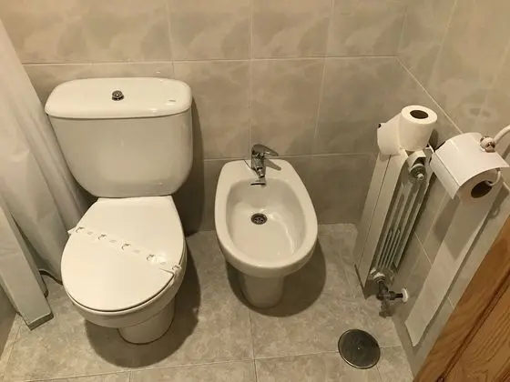 Büyük Yataklı Tek Kişilik Oda