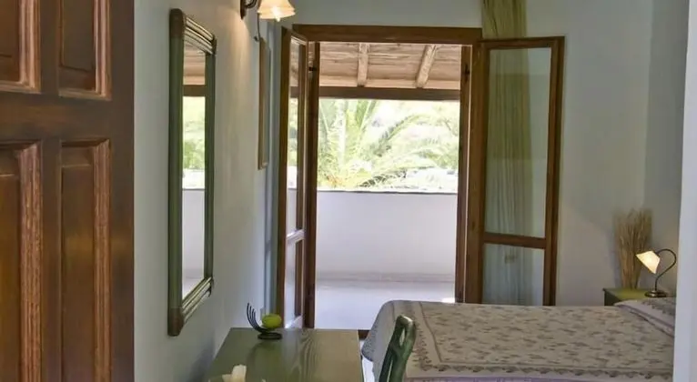 Basic Tek Büyük veya İki Ayrı Yataklı Oda