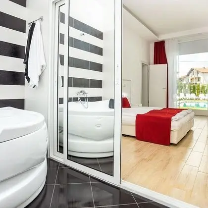 Tek Büyük Yataklı Oda, Balkon, Dağ Manzaralı