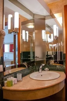 Superior Tek Büyük veya İki Ayrı Yataklı Oda, Bahçe Manzaralı