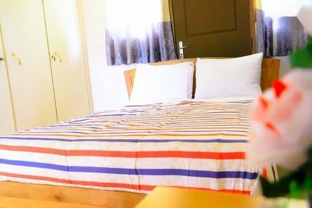 Standard Oda, 1 Büyük (Queen) Boy Yatak, Sigara İçilmez, Bahçe Manzaralı