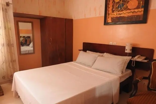 Junior Süit, Sigara İçilmez, Buzdolabı