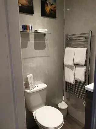 Basic Tek Büyük Yataklı Oda
