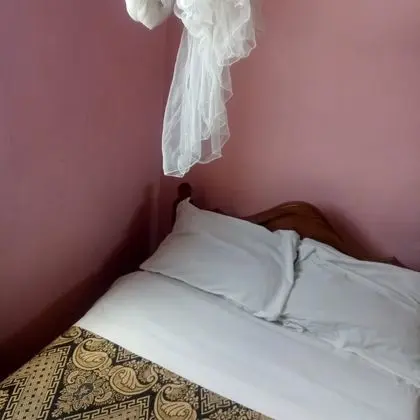 Büyük Yataklı Tek Kişilik Oda