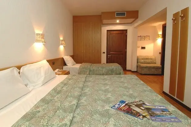 Basic Tek Büyük Yataklı Oda