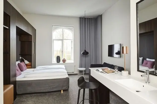 Business Tek Büyük Yataklı Oda (SPA-access not included)