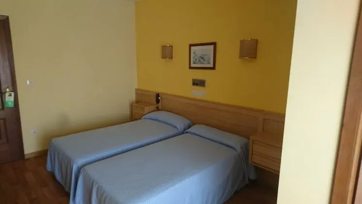 Tek Büyük veya İki Ayrı Yataklı Oda, Balkon