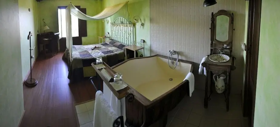 Tek Büyük Yataklı Oda, Küvet ( SPA )