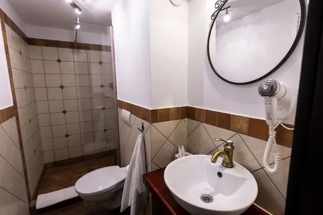 Tek Büyük Yataklı Oda, Özel Banyo