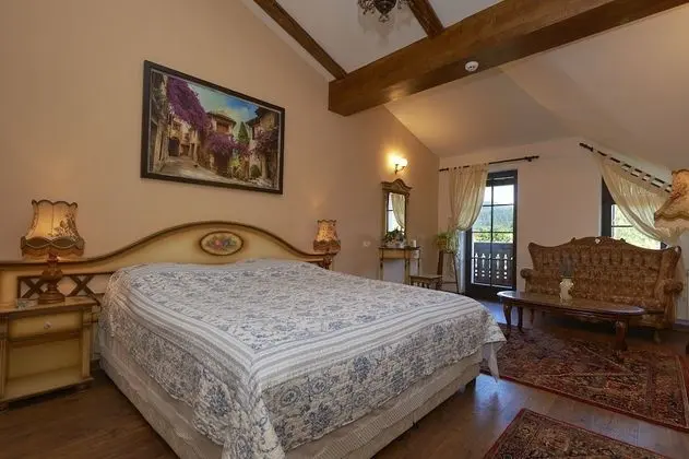 Executive Oda, Balkon