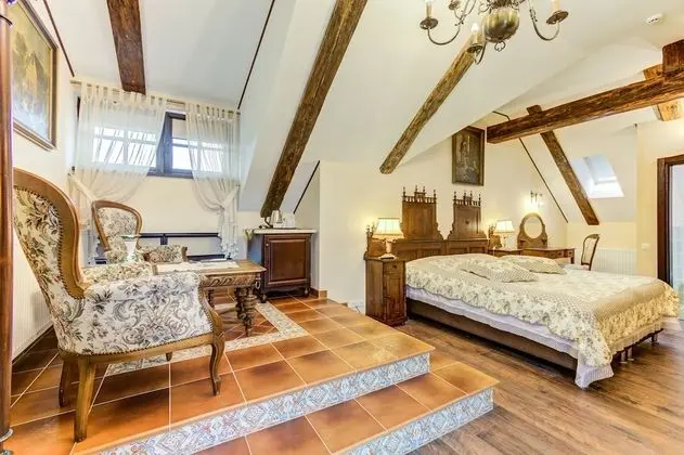 Executive Oda, Balkon