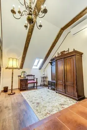 Executive Oda, Balkon