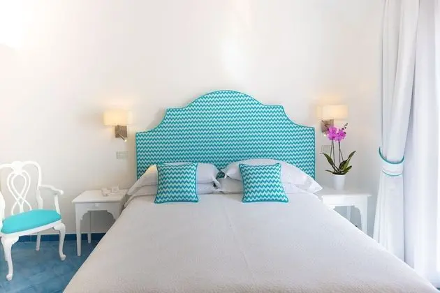 Deluxe Tek Büyük veya İki Ayrı Yataklı Oda, Teras, Deniz Manzaralı
