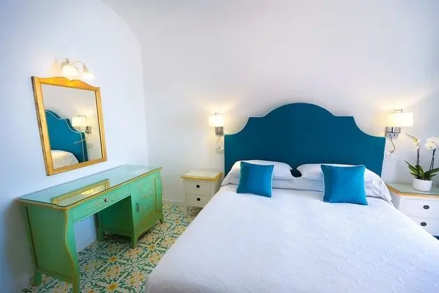 Deluxe Tek Büyük veya İki Ayrı Yataklı Oda, Teras, Deniz Manzaralı