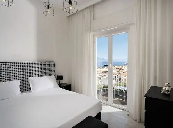 Deluxe Tek Büyük Yataklı Oda, Deniz Manzaralı