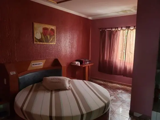 Tek Büyük Yataklı Oda, 1 Çift Kişilik Yatak