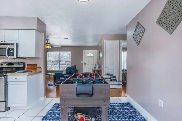 Ev (Conch Cottage Pool Home)
