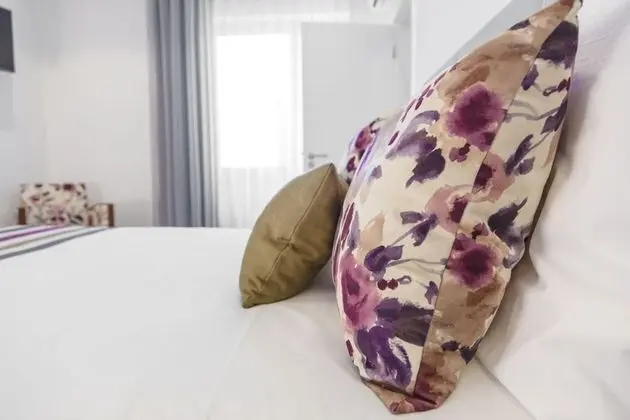 Standard Tek Büyük veya İki Ayrı Yataklı Oda, Balkon