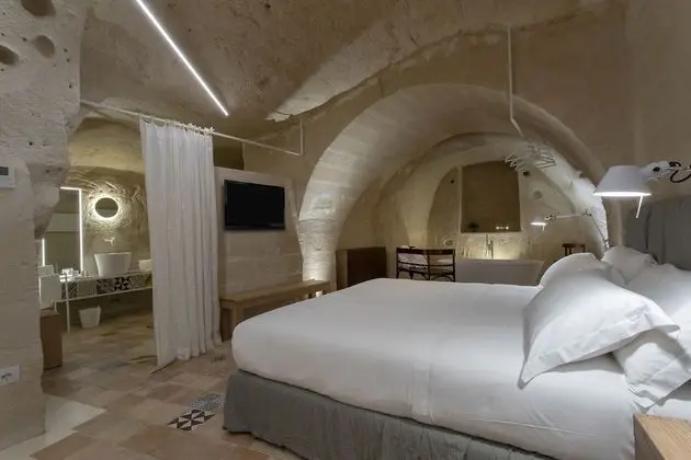 Luxury Oda