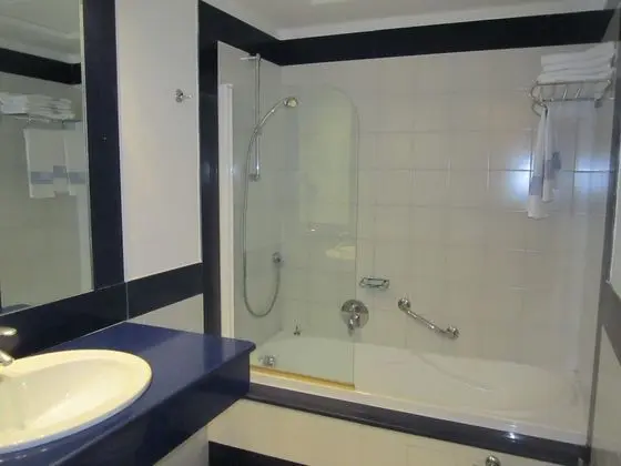 Standard Üç Kişilik Oda