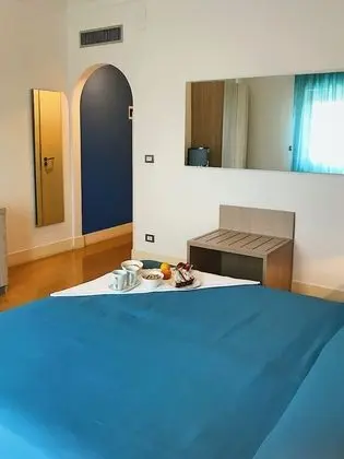 Tek Büyük veya İki Ayrı Yataklı Oda