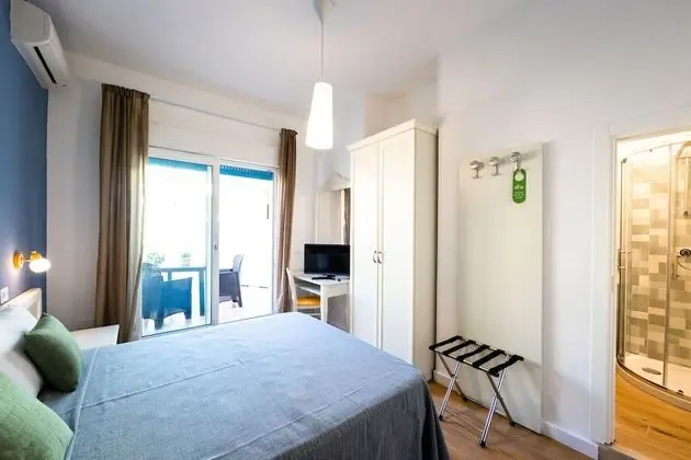 Standard Tek Büyük Yataklı Oda