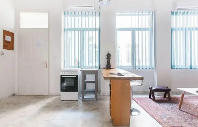 Superior Stüdyo, Balkon