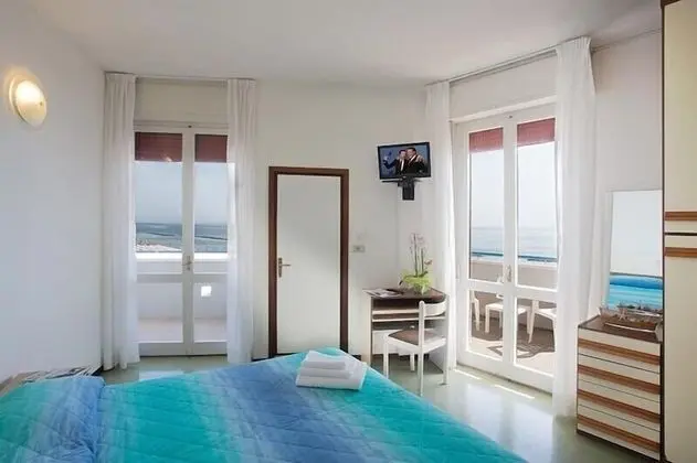 Tek Büyük Yataklı Oda, 1 Çift Kişilik Yatak, Deniz Manzaralı