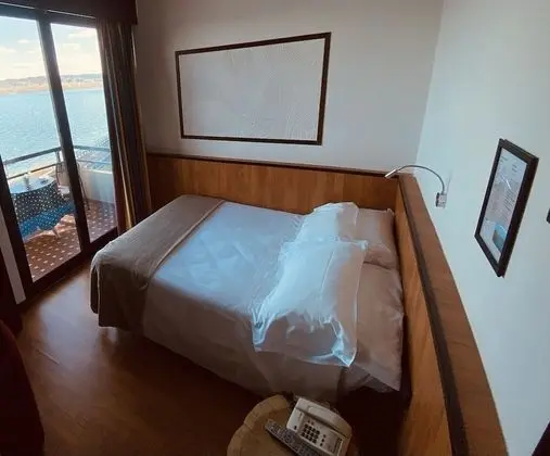 Standard Tek Büyük Yataklı Oda, Göl Manzaralı