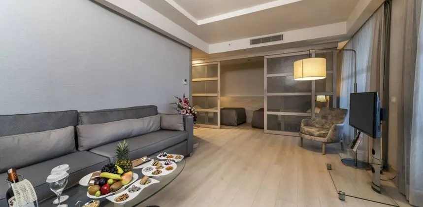 Deluxe Suite Family