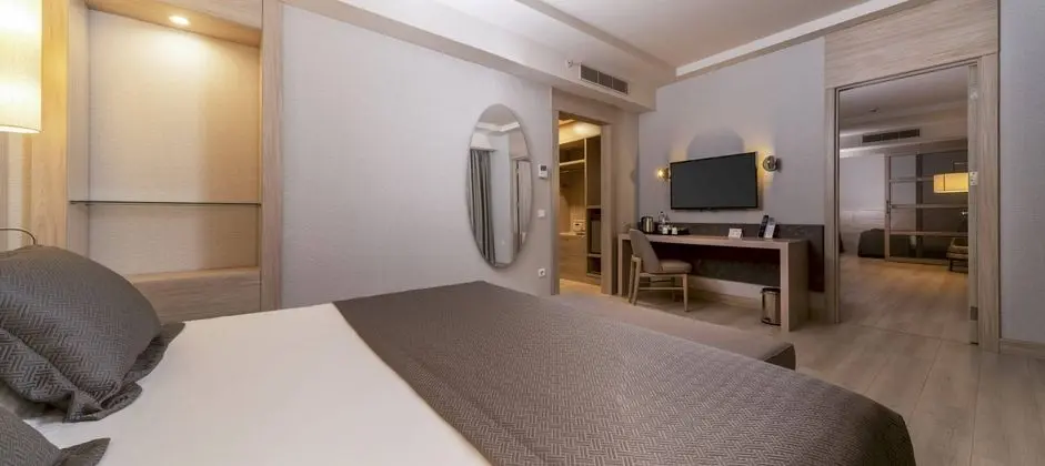 Deluxe Suite Family