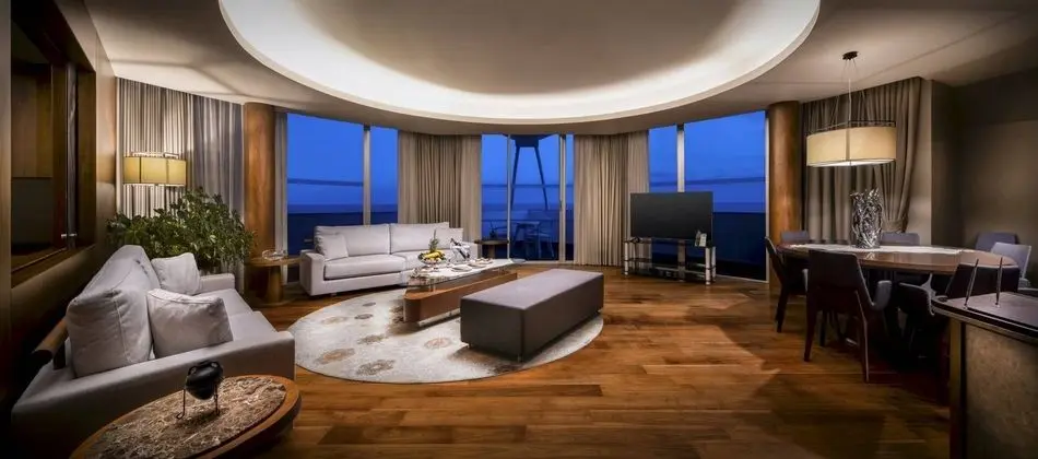 Royal Suite