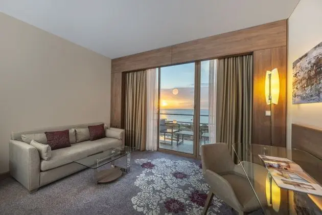 Deniz Manzaralı Deluxe Oda