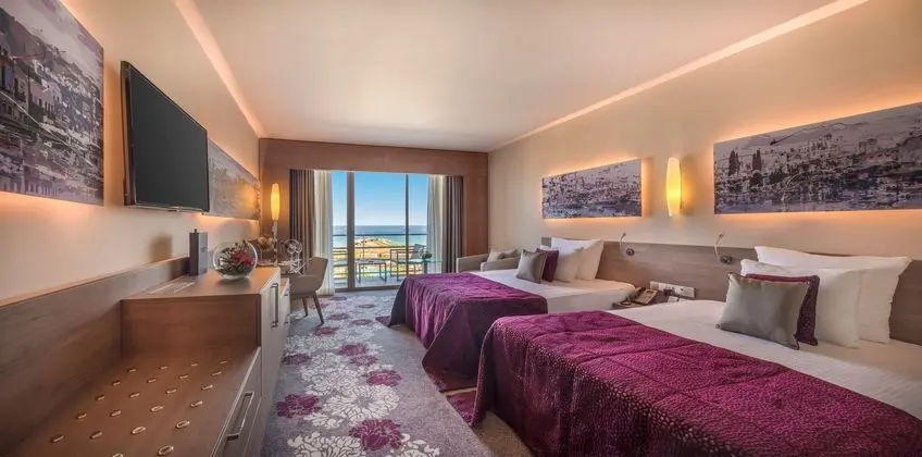 Deniz Manzaralı Deluxe Oda