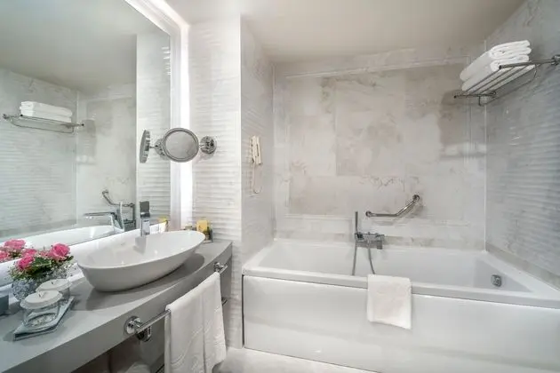 Deniz Manzaralı Deluxe Oda