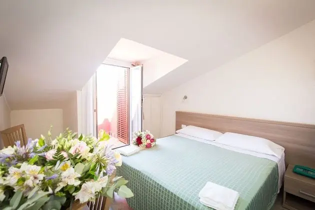 Tek Büyük Yataklı Oda, Balkon