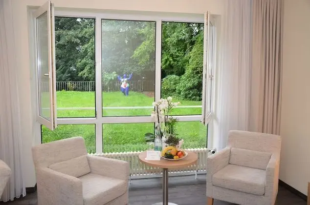 Business Tek Büyük Yataklı Oda, Bahçe Manzaralı