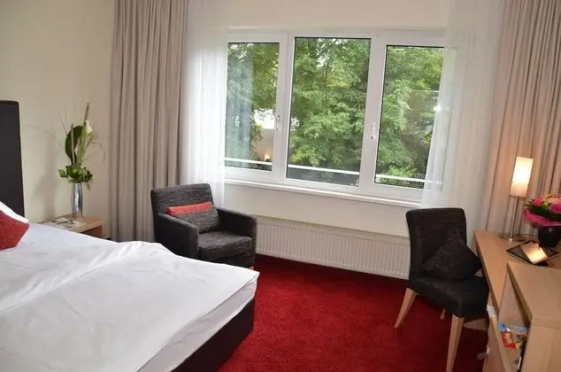 Superior Tek Büyük veya İki Ayrı Yataklı Oda, Bahçe Manzaralı