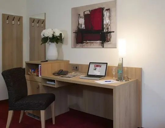 Superior Tek Büyük veya İki Ayrı Yataklı Oda, Bahçe Manzaralı