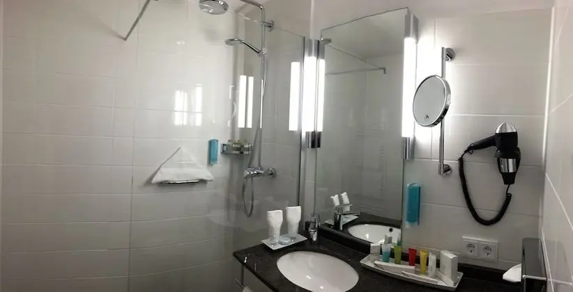 Superior Tek Büyük veya İki Ayrı Yataklı Oda, Bahçe Manzaralı