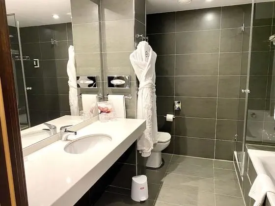 Deluxe Büyük Yataklı Tek Kişilik Oda (Single Use)